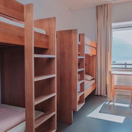 Montreux Youth Hostel Eksteriør billede